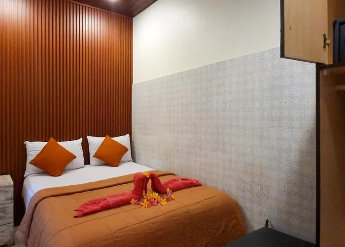 Gustav Bali And Massage 3*