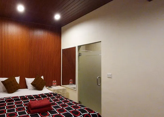 Gustav Bali And Massage 3* サヌール